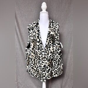 Carmen Marc Valvo Cheetah Animal Print Furry Vest, Size: 2X, NWT